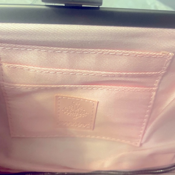 NEW Mary Kay Velvet Purse with Mirror Compact - Picture 8 of 10